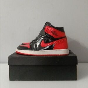 Black and red/ Jordan 1/ brand new/dead stock/never worn